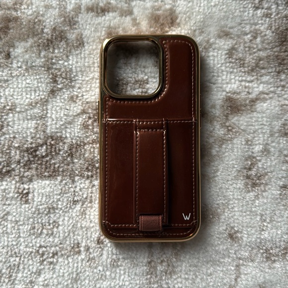 Walli iPhone 16 pro case - cherry lacquer - Picture 3 of 3